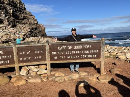 アフリカ最南端の喜望峰で。