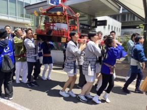 長町の皆さんと御神輿を担ぎました!!