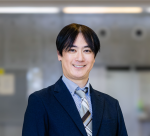 川上　智史