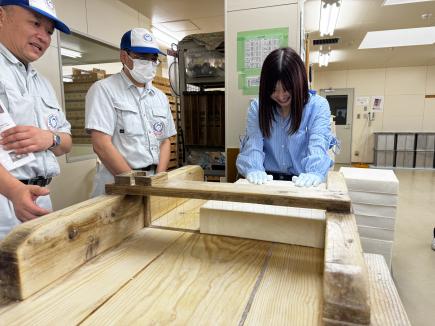 「棒切り」を体験させていただきました。難しい！