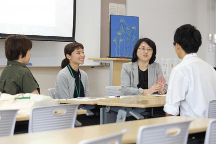 教職員・在学生が皆さんの疑問にお答えします！