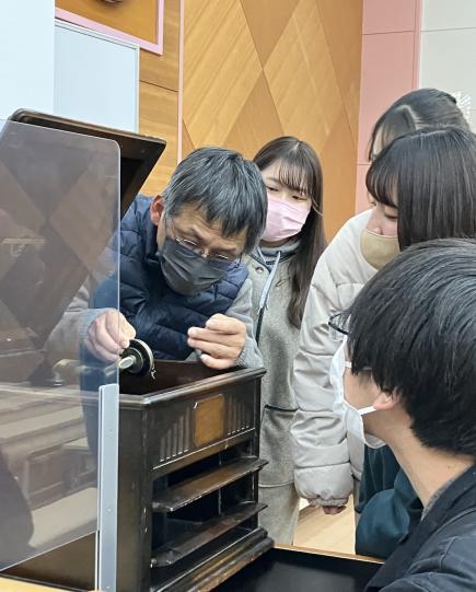 講義後も真剣