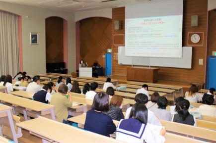 学類説明では管理栄養士の資格について詳しく説明しました