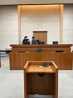 　法廷の見学