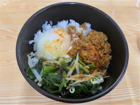 1位 鶏そぼろビビンバ丼