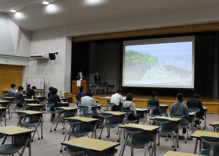 審査会の様子