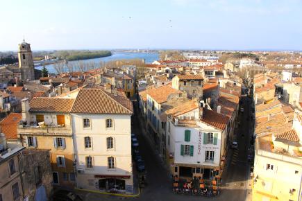 アルルの街並み（撮影・正田倫顕）