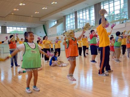 みんなでチアダンス体験！